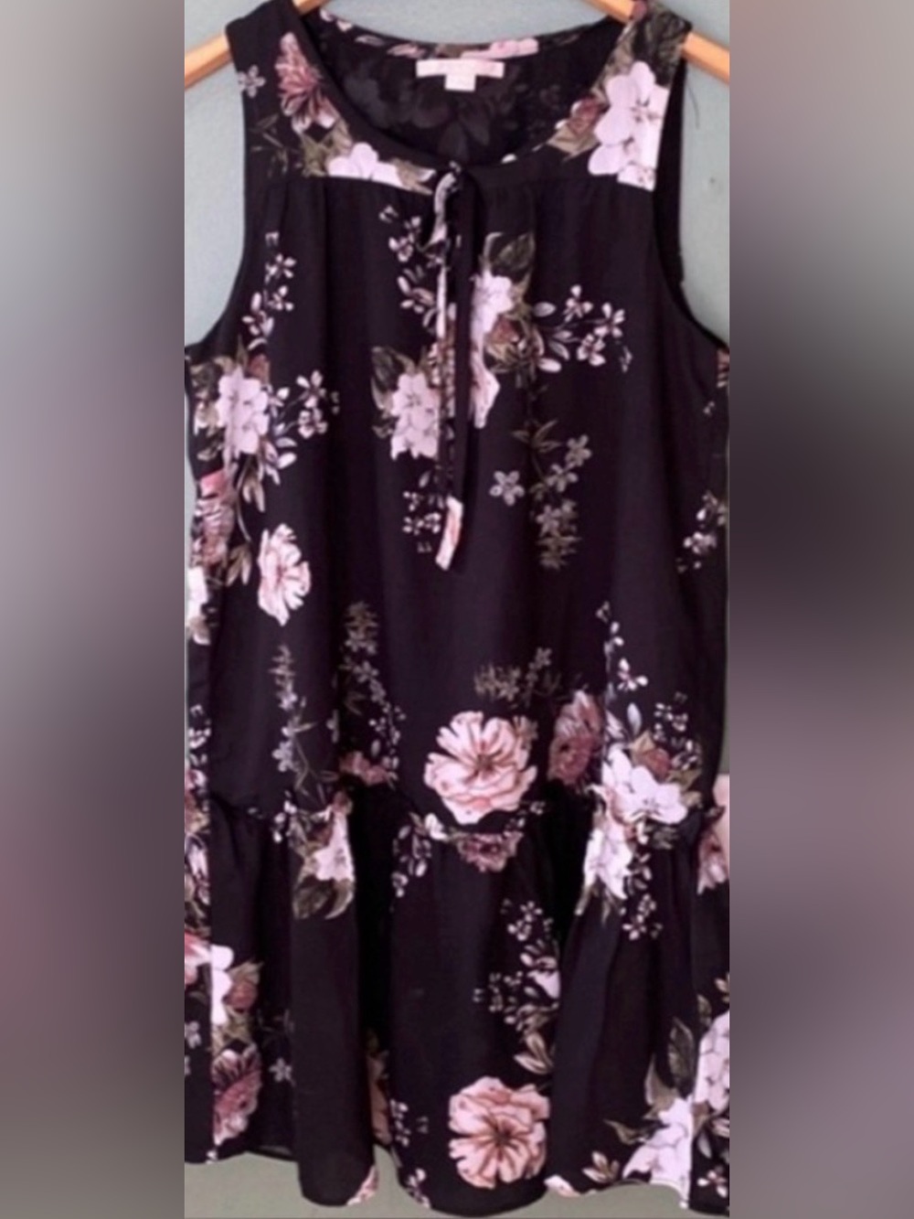 C & E black floral sleeveless ruffled hem string dress
